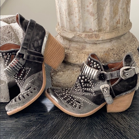 Jeffrey Campbell Shoes - Booties